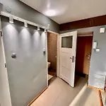 View Metro Wifi 1gb 80'tv Netflix Disney+ Hbo * Warsaw