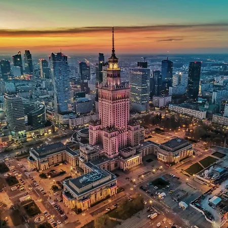 Apartment View Metro Wifi 1gb 80'tv Netflix Disney+ Hbo Warsaw