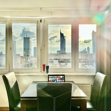 View Metro Wifi 1gb 80'tv Netflix Disney+ Hbo * Warsaw