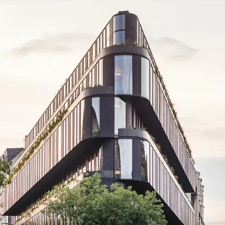 View Metro Wifi 1gb 80'tv Netflix Disney+ Hbo * Warschau