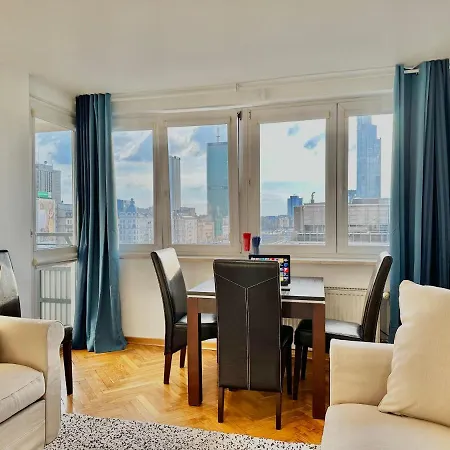 Apartment View Metro Wifi 1gb 80'tv Netflix Disney+ Hbo Warsaw