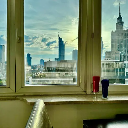 View Metro Wifi 1gb 80'tv Netflix Disney+ Hbo Warsaw