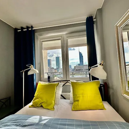 View Metro Wifi 1gb 80'tv Netflix Disney+ Hbo Apartment