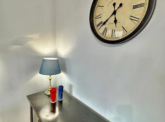 View Metro Wifi 1gb 80'tv Netflix Disney+ Hbo