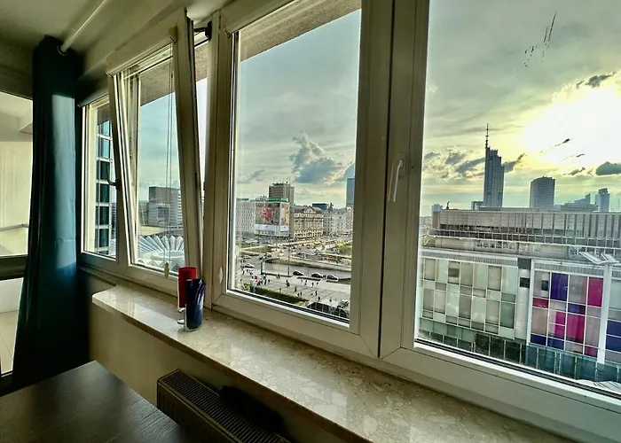 View Metro Wifi 1gb 80'tv Netflix Disney+ Hbo Apartment