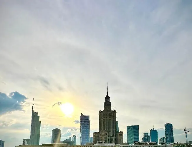 View Metro Wifi 1gb 80'tv Netflix Disney+ Hbo Apartment *